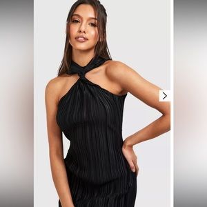Like new boohoo black midi dress